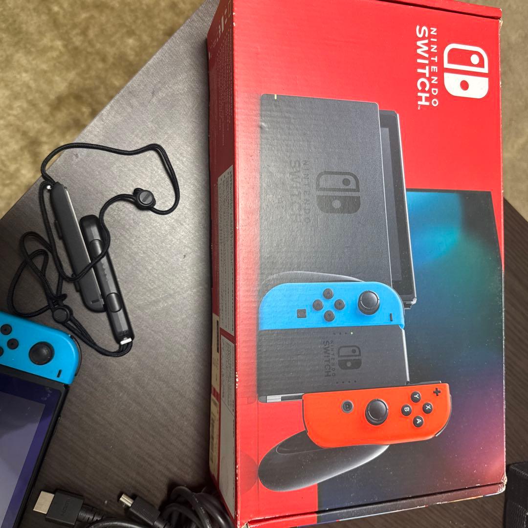 Nintendo Switch 本体 青/赤/黄