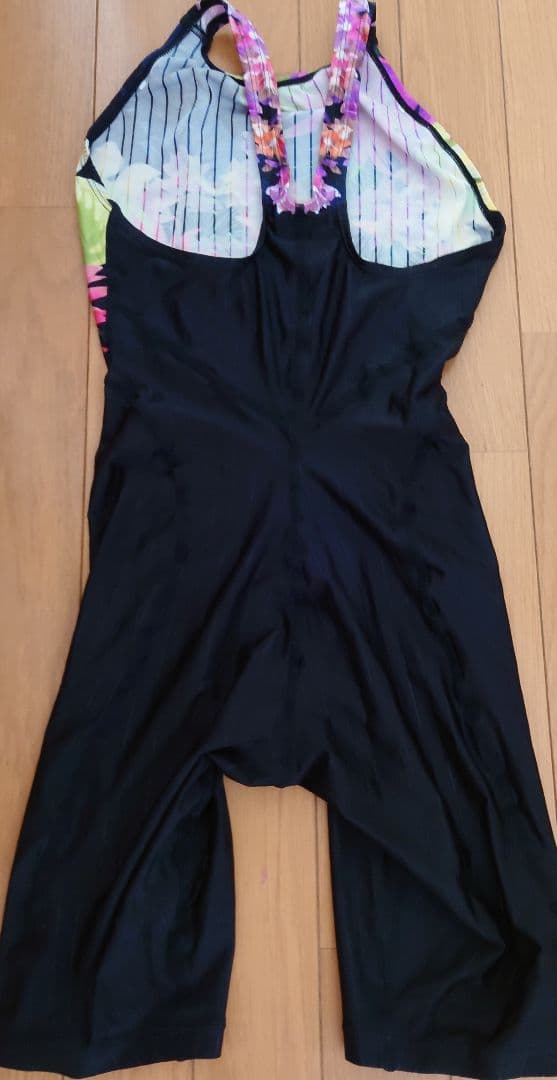 アリーナ競泳水着