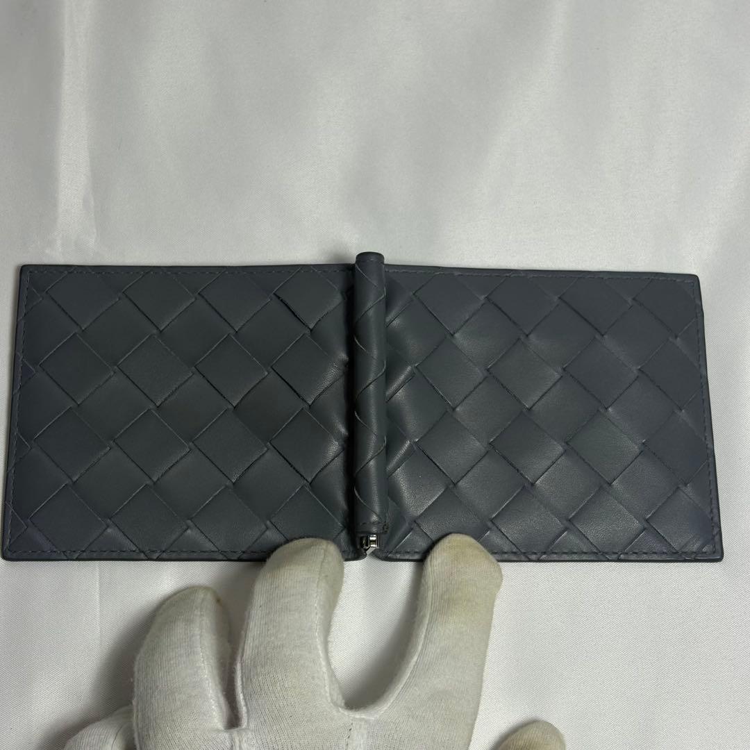 【美品】ボッテガヴェネタ マネークリップ マキシイントレチャート 財布 グレー