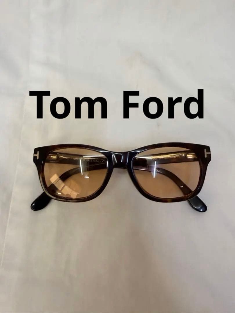 トムフォード TF5147ブラウンレンズ 52□17 メガネ サングラス　度なし