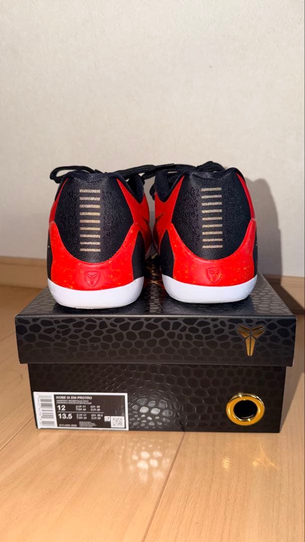極美品NIKE KOBE9EMPROTRO レッド 30cmコービー9 バッシュ