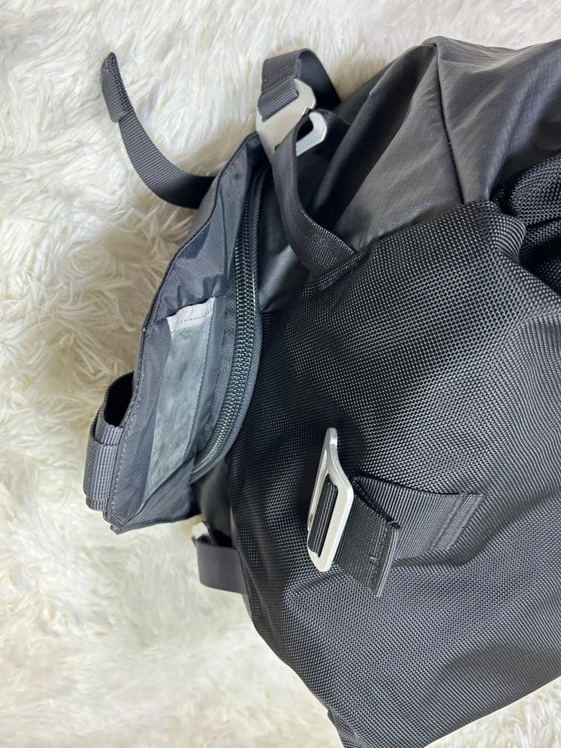 Salomon アウトライフ70L アウトライフ ダッフルバック旅行バッグ