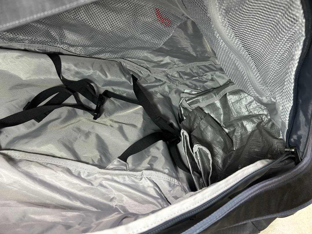 Salomon アウトライフ70L アウトライフ ダッフルバック旅行バッグ