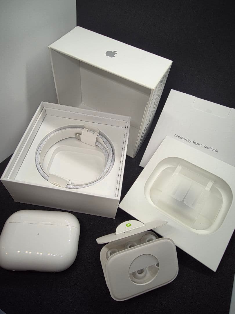 Apple AirPods Pro 第2世代（MagSafe充電ケース付き）