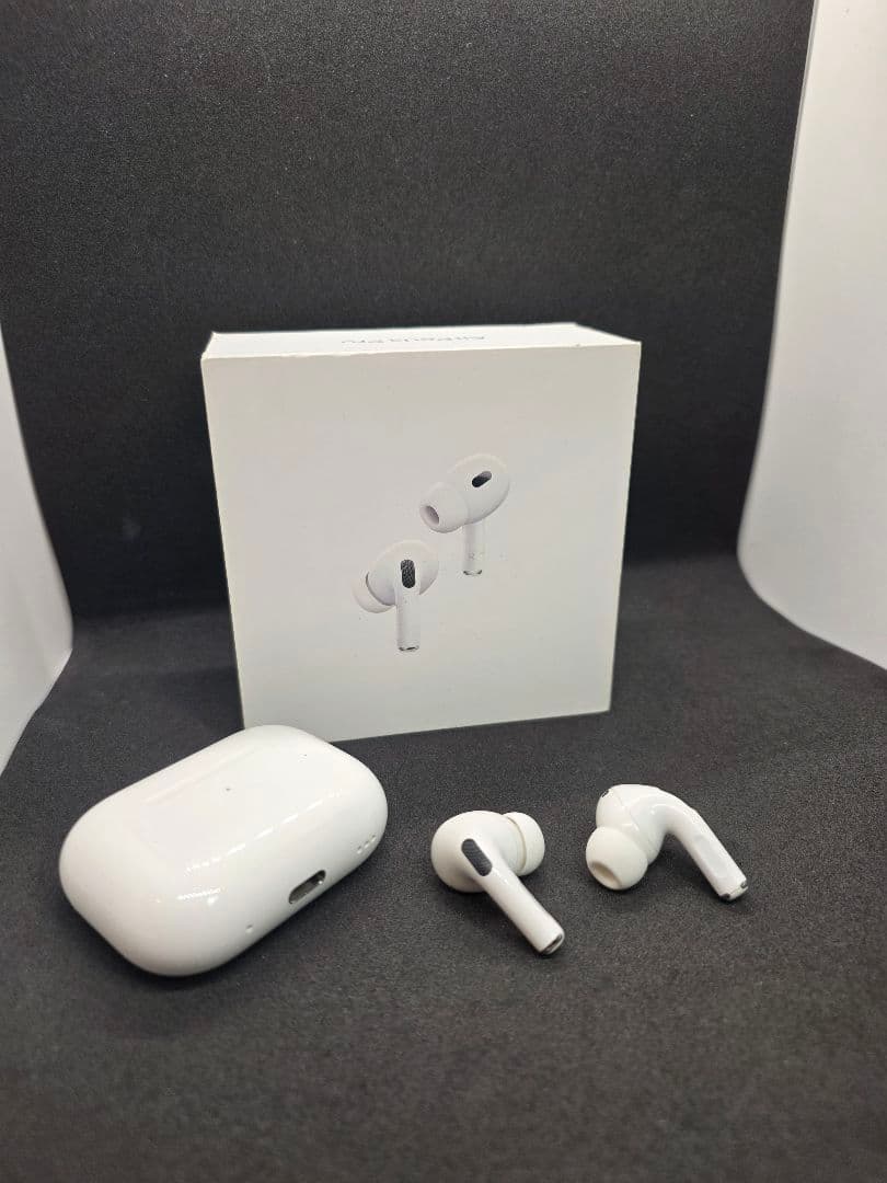 Apple AirPods Pro 第2世代（MagSafe充電ケース付き）