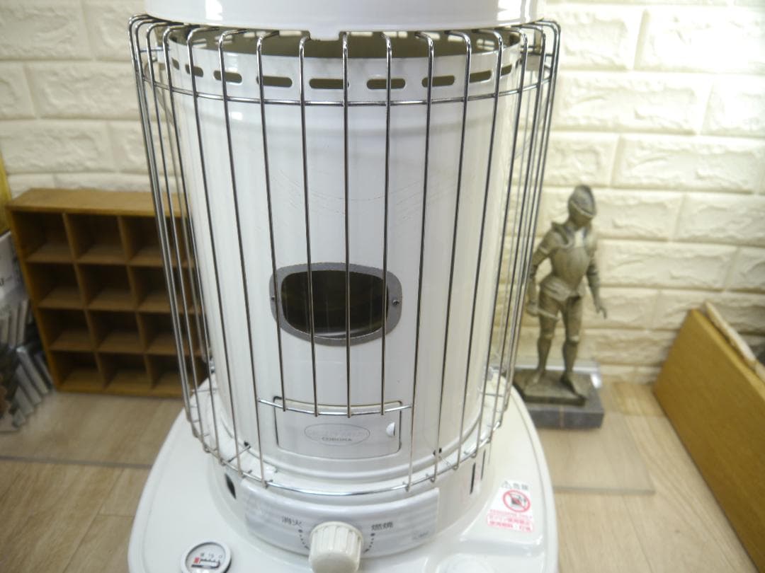 機構良好、外観・・・◆2013年。コロナ　石油ストーブ ホワイト 安全ガード付き
