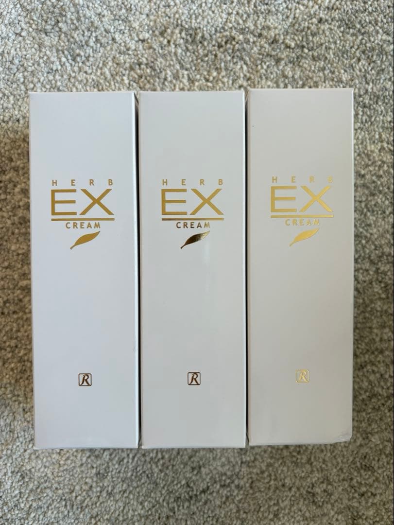 ロイヤル化粧品　ロイヤルハーブEXクリーム　５０g　３本