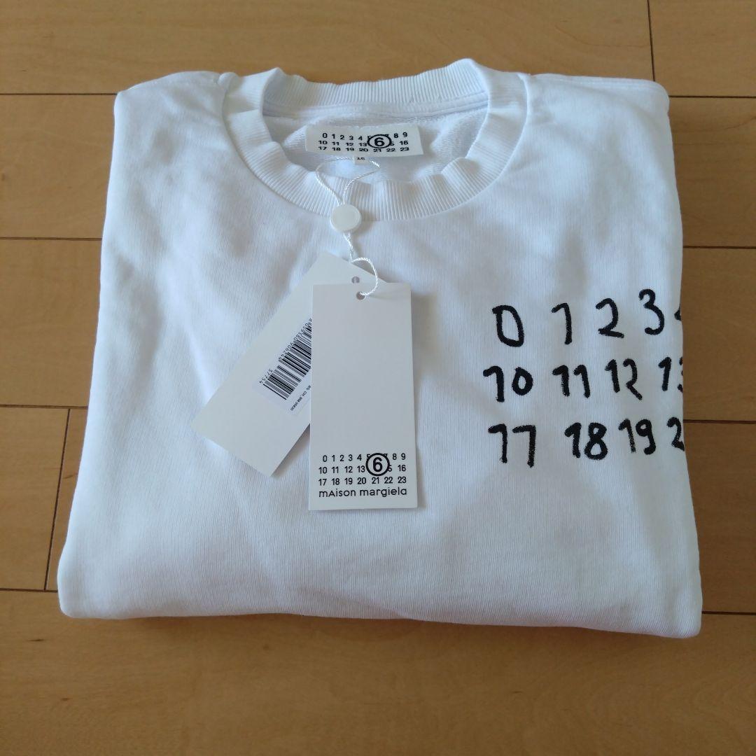 MM6 ロゴスウェット（ホワイト）