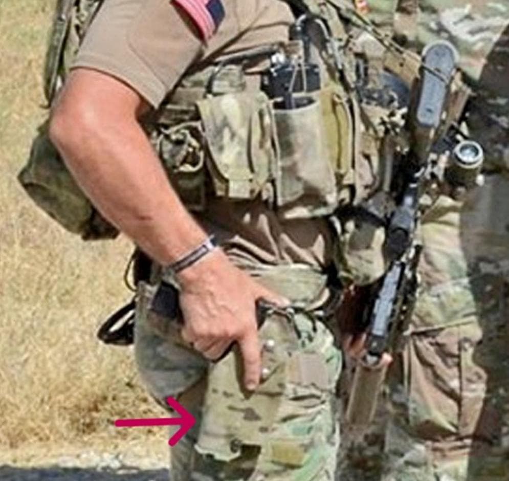 ト*ー様 サファリランド G19+ライト用6354DOホルスター/QLS19付フ