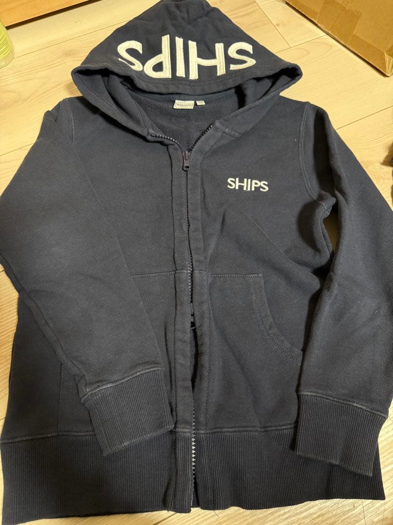 ネイビー♡パーカー♡フードロゴ