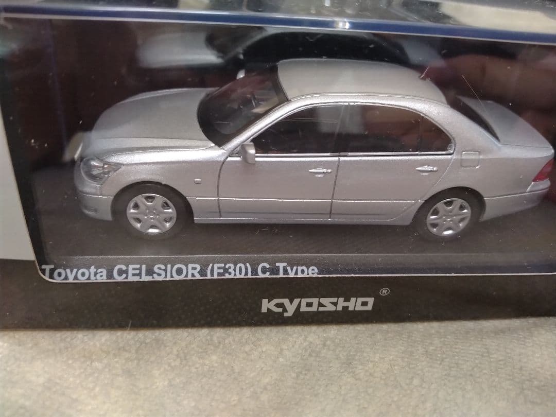 京商　トヨタ　セルシオ（F30）Cタイプ　　　　　シルバーメタリック