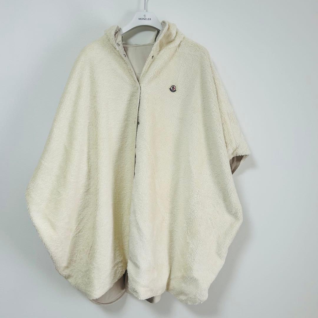 MONCLER フード付きリバーシブルベージュポンチョ新品　未使用　タグ付