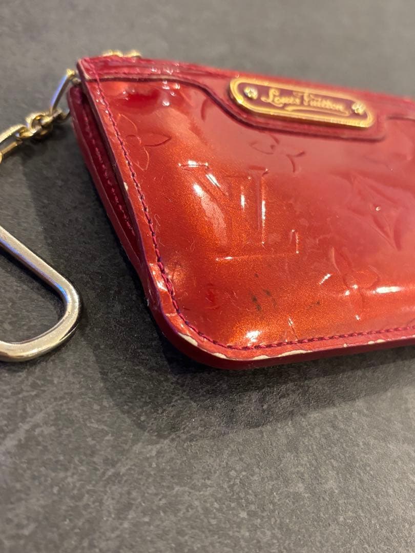 Louis Vuitton レッドキーリング　ヴェルニ　ケース