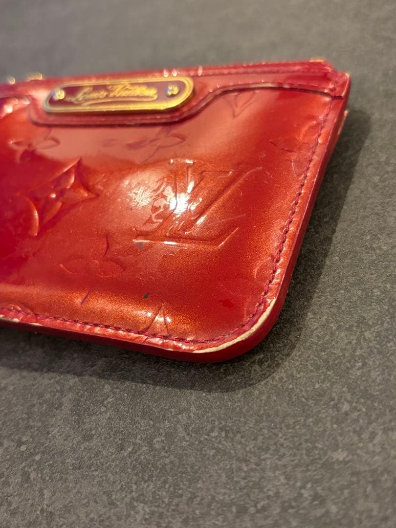 Louis Vuitton レッドキーリング　ヴェルニ　ケース