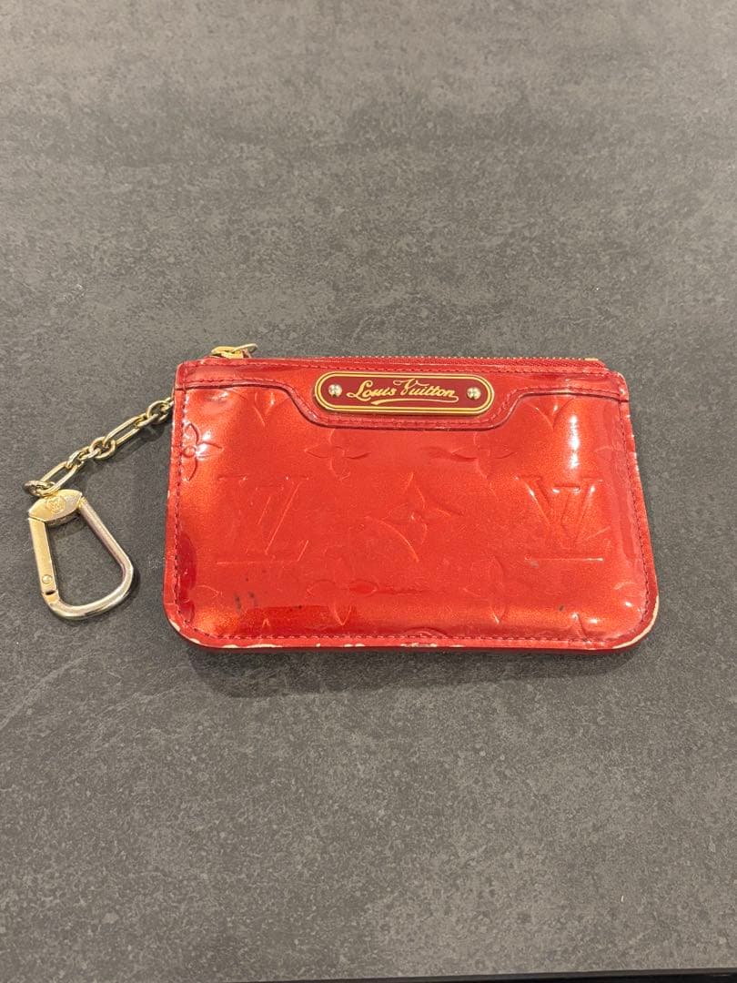 Louis Vuitton レッドキーリング　ヴェルニ　ケース