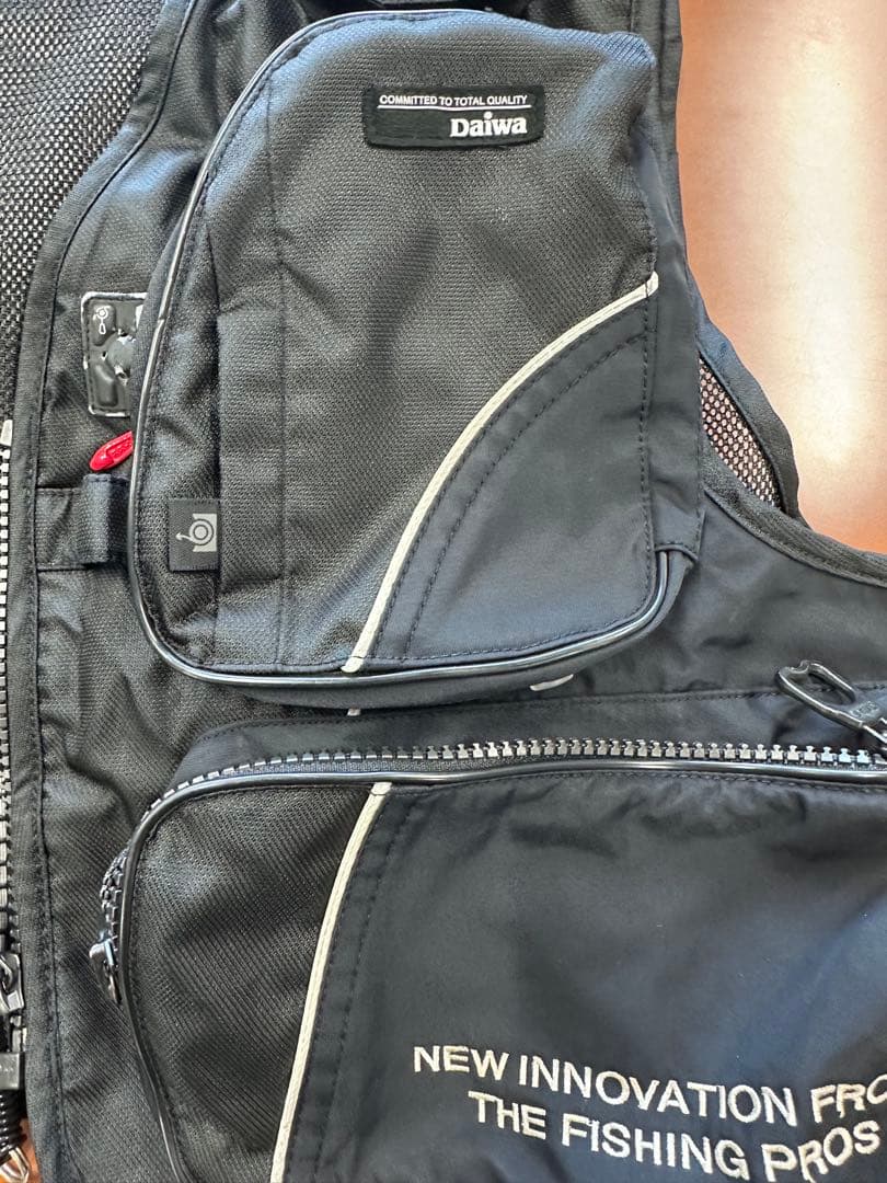 値下げ　プロバイザー　PROVISOR フィッシング　鮎ベスト 渓流ベスト　黒