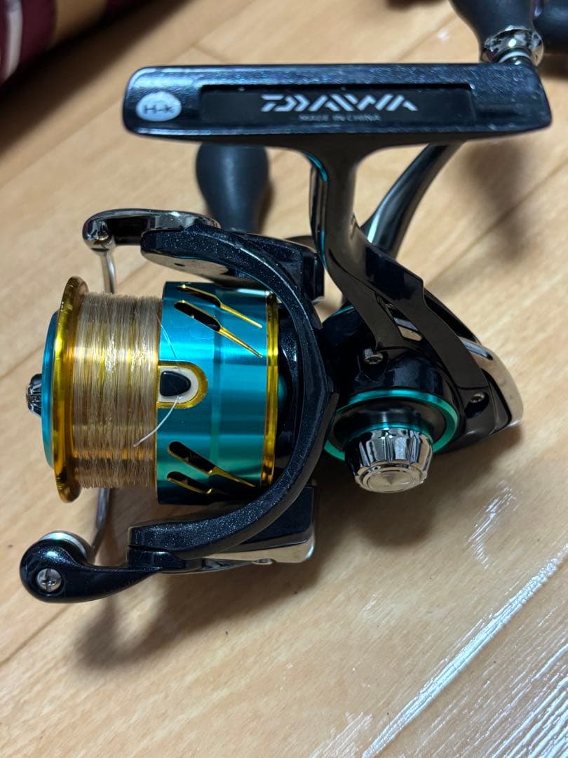 Daiwa 17 エメラルダスMX 2508PE-H-DH 美品