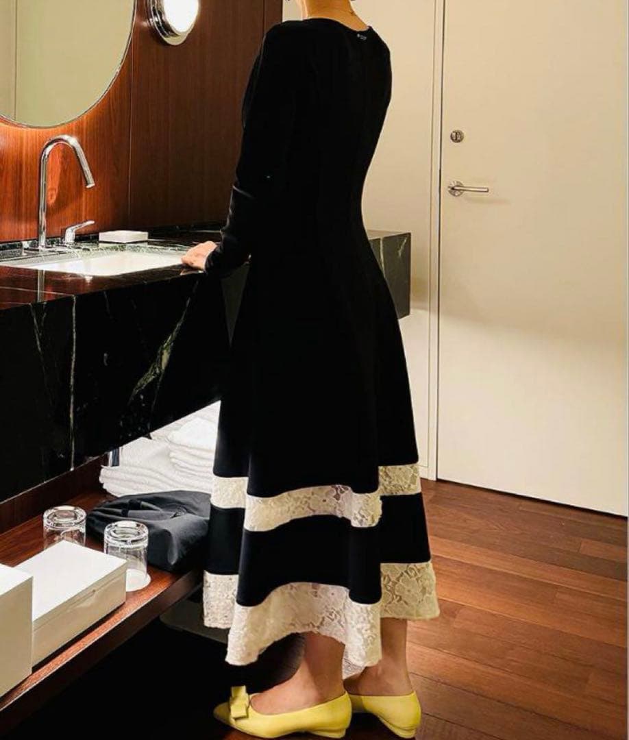 ジェンヌ JENNE レース切り替えカットソーワンピース　Sサイズ 極美品