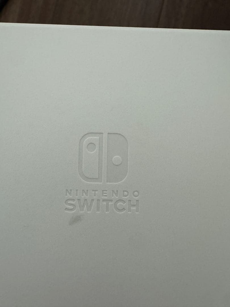 る*ん様 Nintendo Switch 有機EL本体とドック