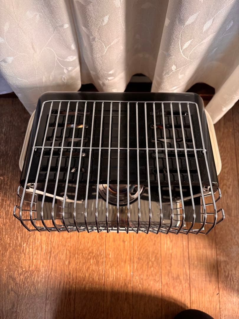 iwatani カセットガスストーブ　デカ暖　ホワイト