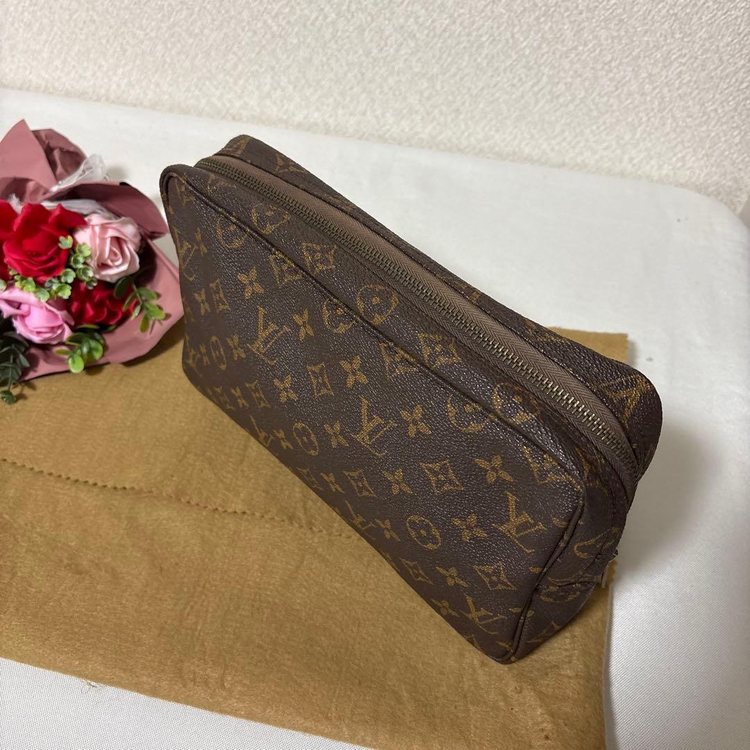 美品 LOUIS VUITTON ルイヴィトン トゥルーストワレット23
