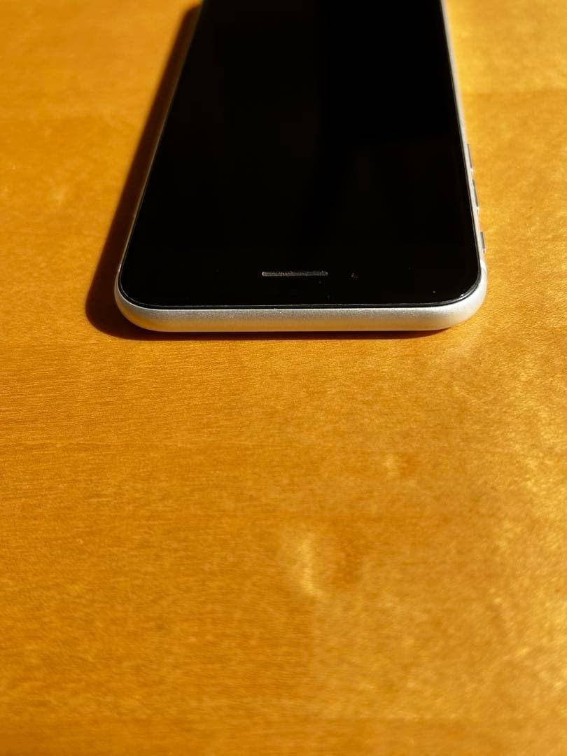 Apple iPhone SE (第2世代) ホワイト 128GB 本体