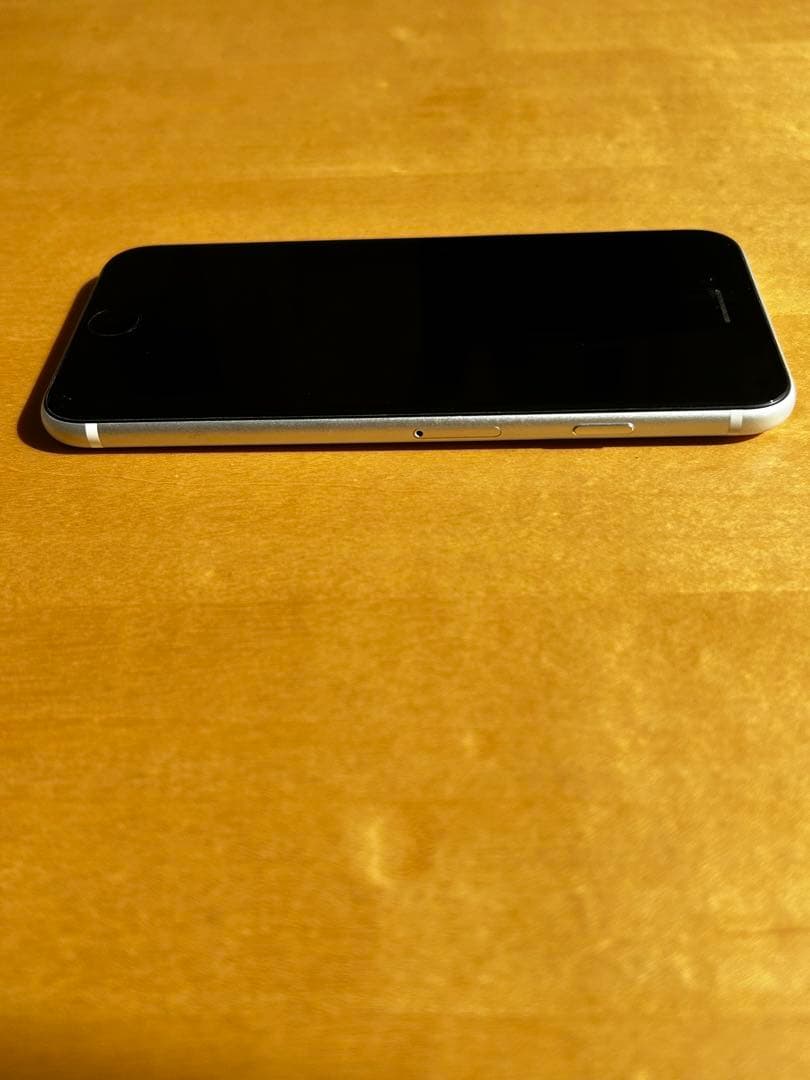 Apple iPhone SE (第2世代) ホワイト 128GB 本体