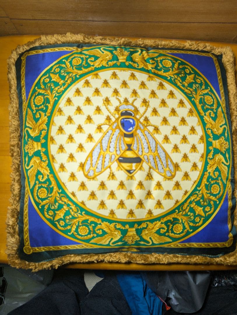 ぶ*読様 VERSACEクッション