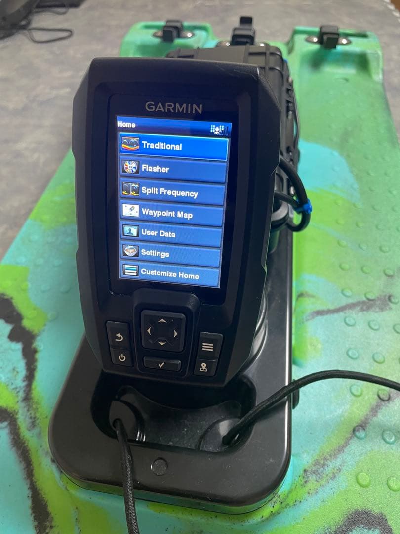 足漕ぎsup 釣り　ガーミン魚探付き