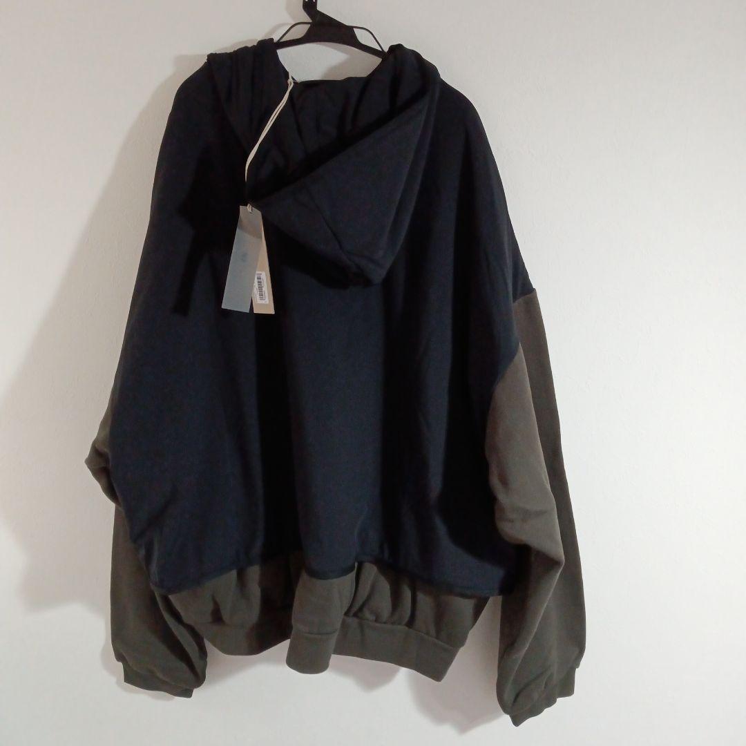 ESSENTIALS　パーカー