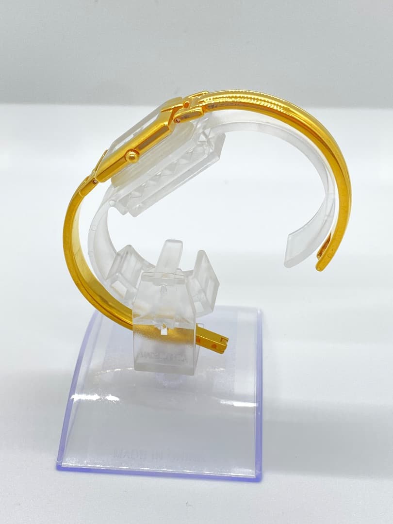 【新品電池】GIVENCHY ジバンシー バングルウォッチ ゴールド レディース