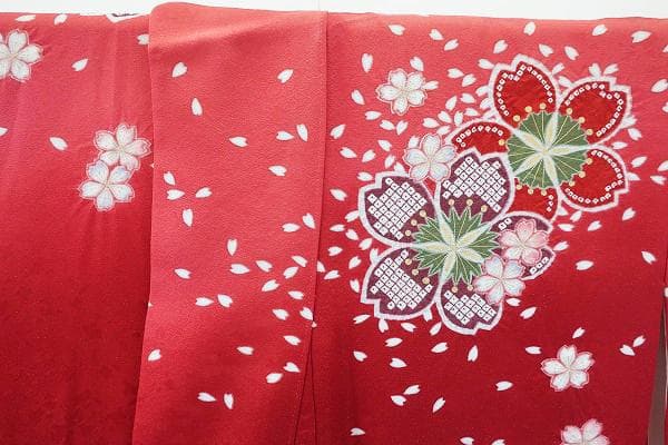 美品 振袖 赤 銀通し 桜花 金彩 身丈171cm お洒落 フォーマル 成人式