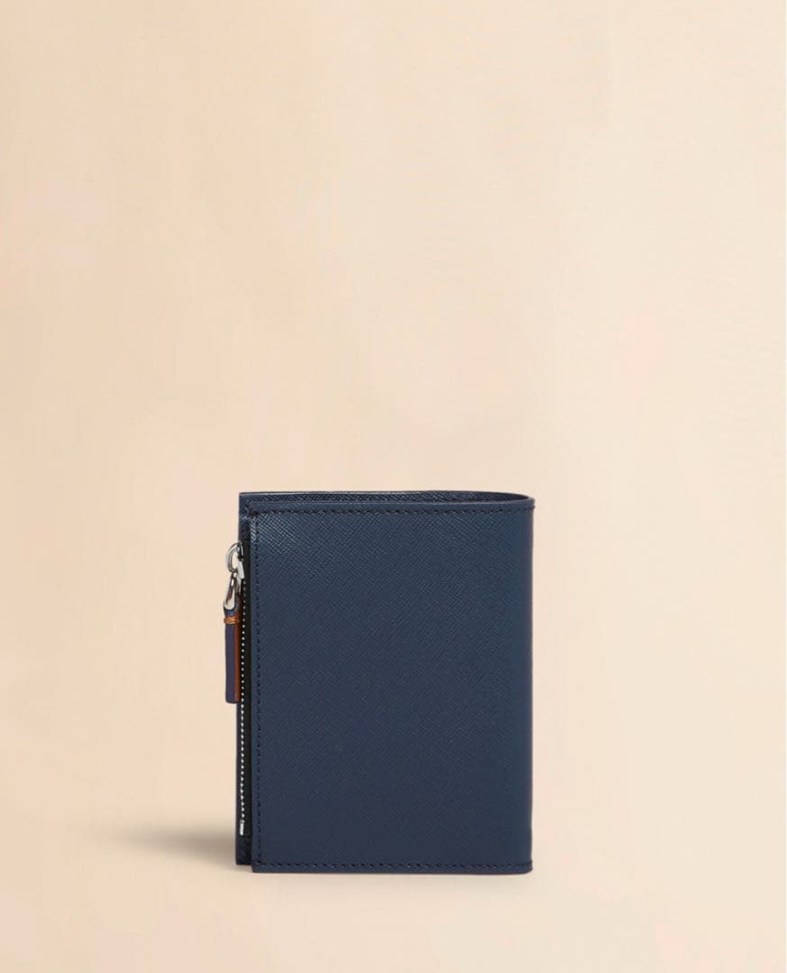 ⭐︎大幅値下げ⭐︎MARNI 二つ折りウォレット 、ファスナー式ポケット