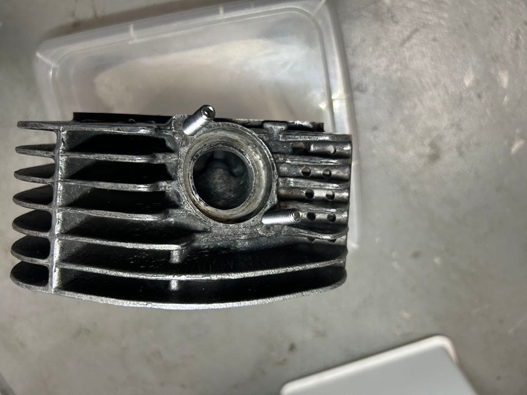 エイプ 100 シリンダー ヘッド 純正