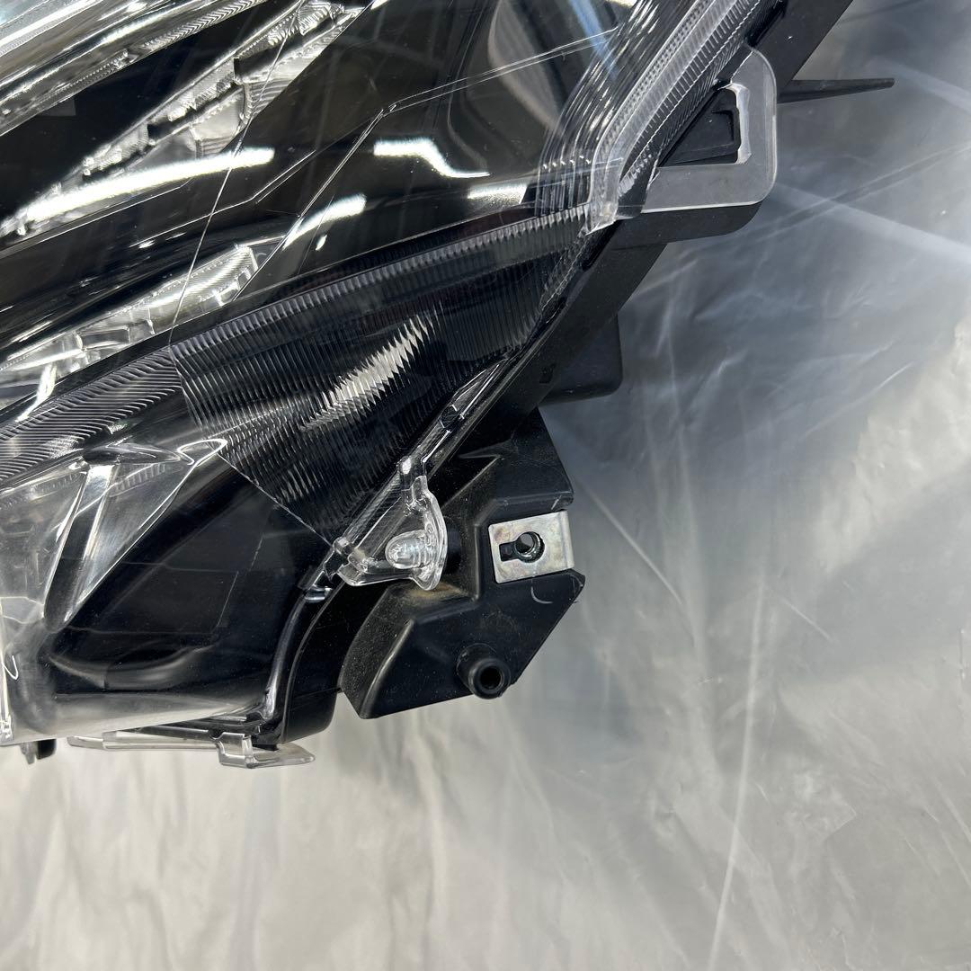 ルーミー左ヘッドライト中古品