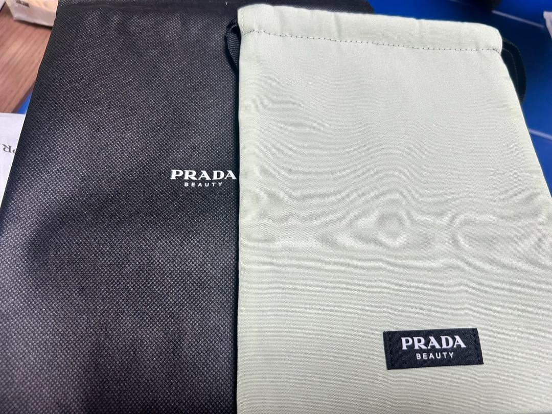 PRADA PARADOXE セット アイシャドウ リップ ポーチ