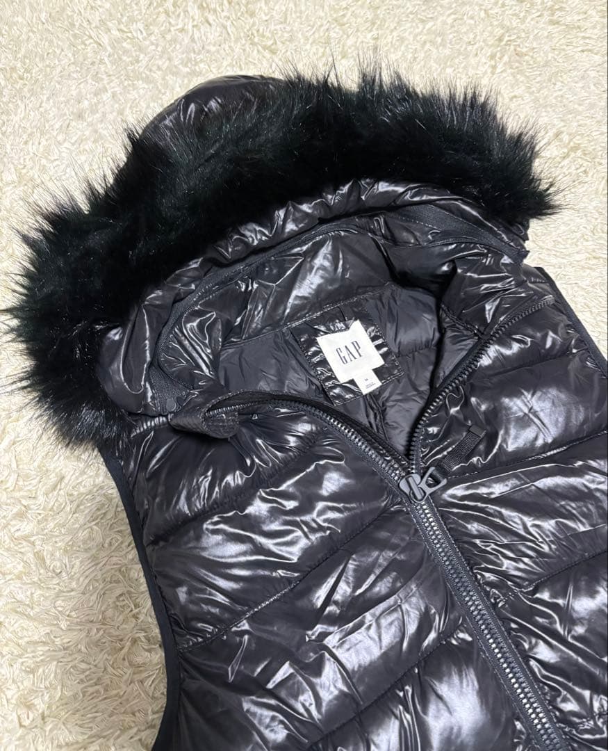 美品✨GAP ファーダウンベスト y2k グランジ　平成　ギャル　光沢　M