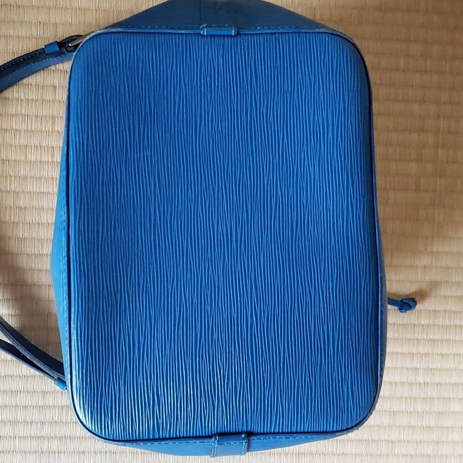 ルイヴィトン　プチノエ