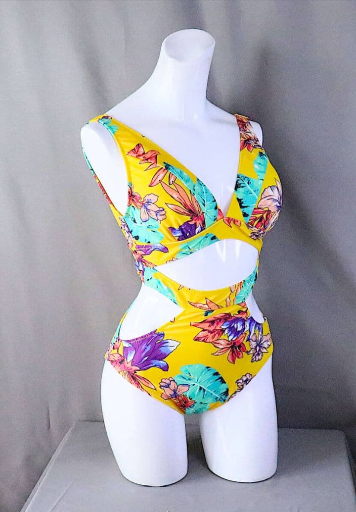 ❤ALENCY サイドスリットワンピース水着　8467（やしろなな） ぴとちゃん