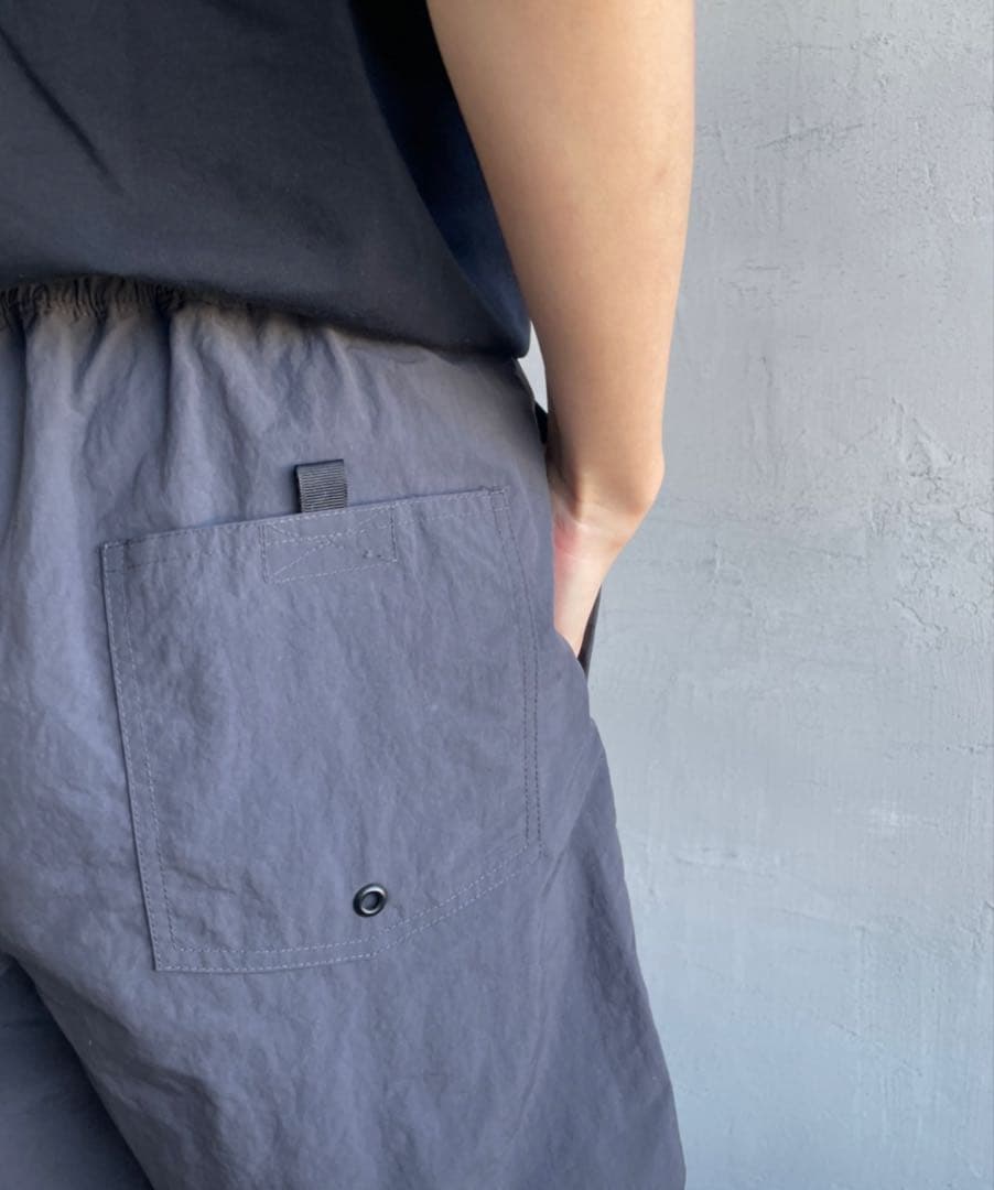 FRED PERRY　別注 ワンポイントロゴ刺繍ショートパンツ