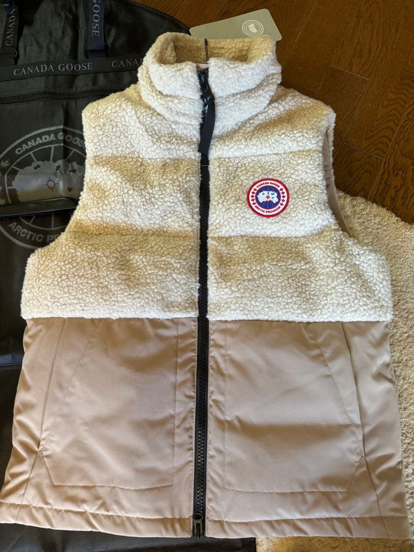カナダ購入正規品  カナダグースElora Vest