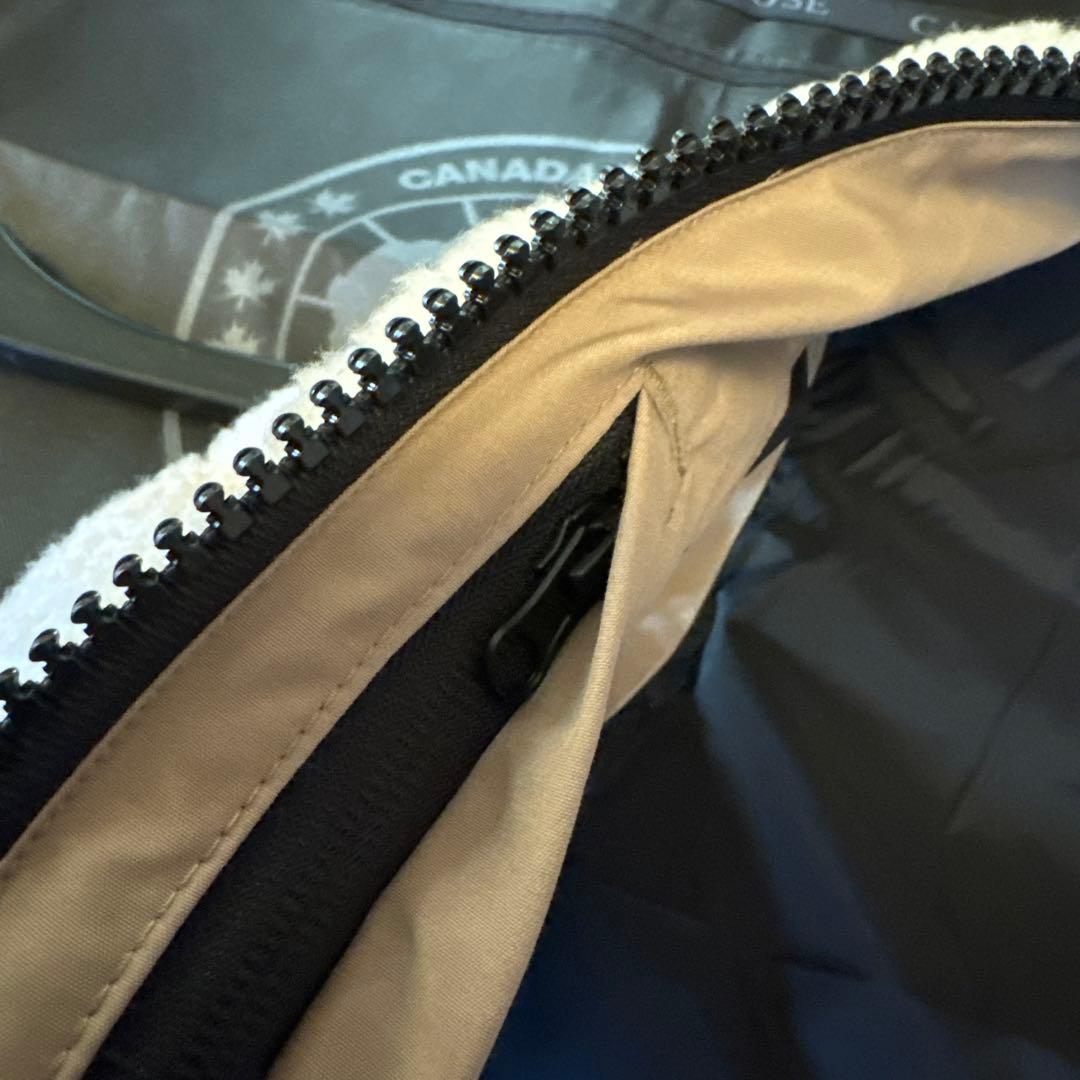 カナダ購入正規品  カナダグースElora Vest