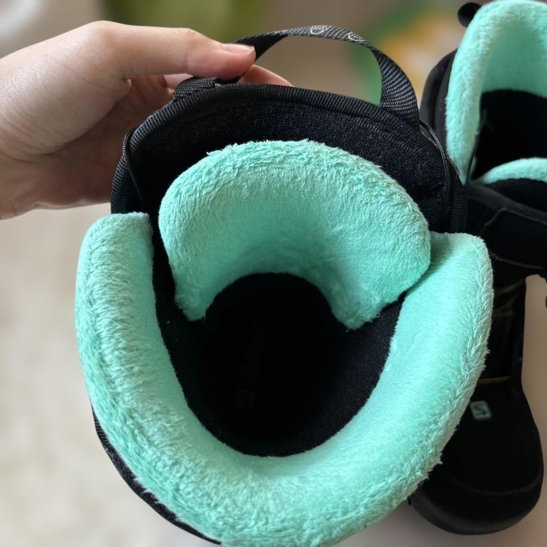 スノーボードブーツ　サロモン