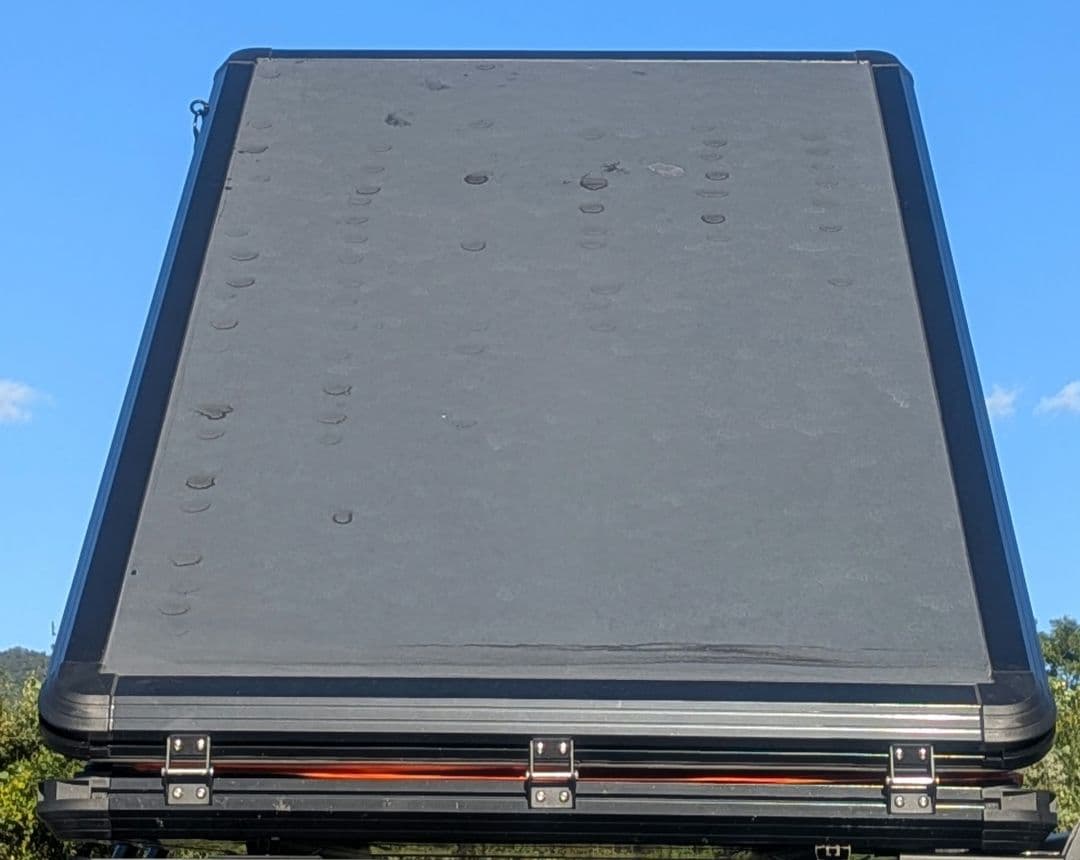 ルーフトップテント　younghunter