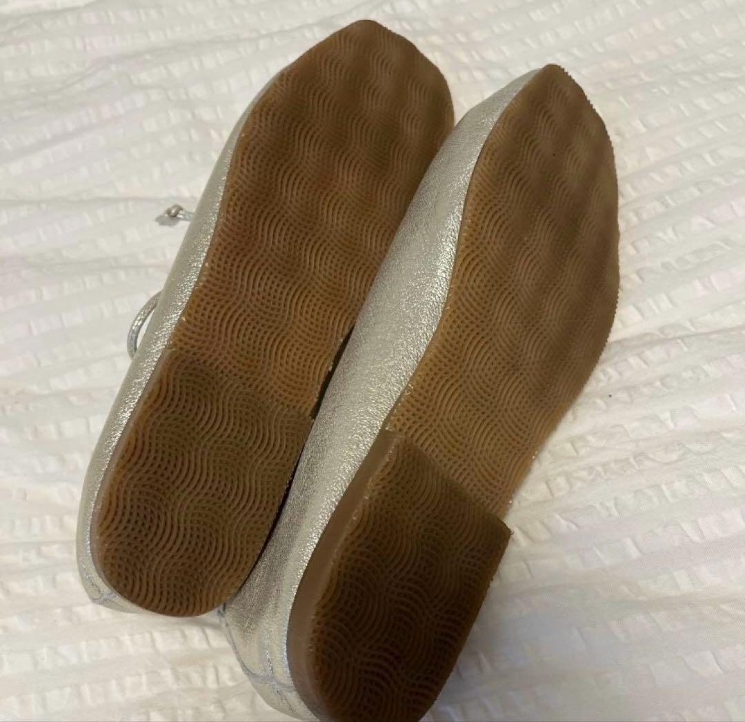 SUI スイ レースアップシューズ　シルバー　定価19,800円