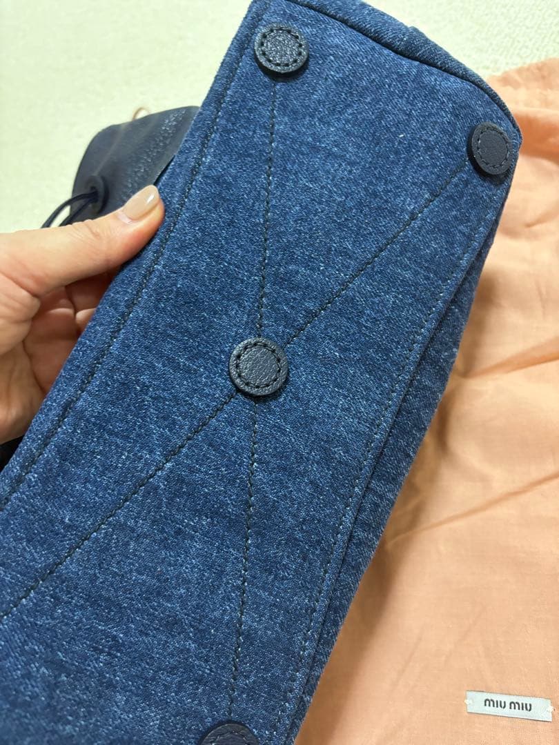 ミュウミュウ　ショルダーバッグ