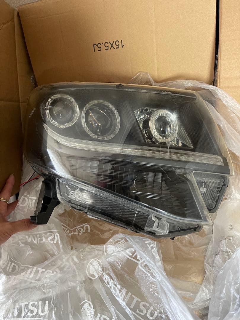 最終値下げ LA600 タントカスタム 加工ヘッドライト イカリング