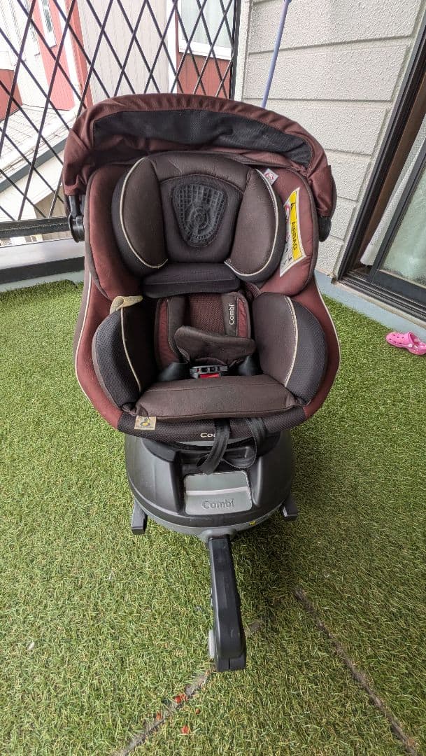 Combi 回転式チャイルドシート ブラウンコンビISOFIX
