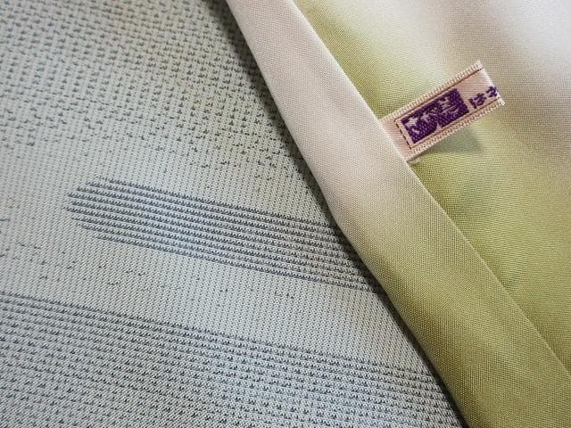 白大島紬：美品：横ランダムライン柄：淡いミントグリーン着物：袷正絹：P35