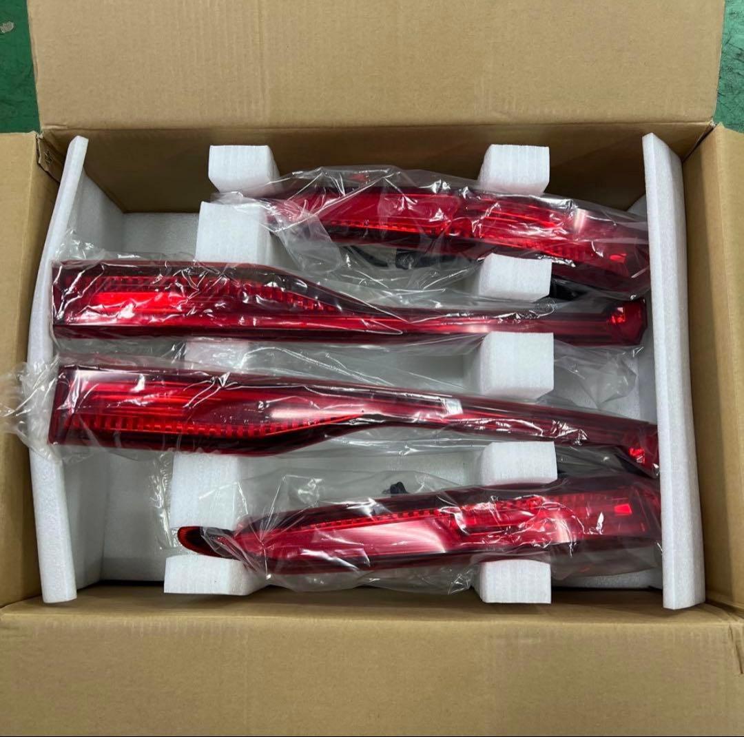 トヨタ　80ハリアー　純正テールランプ